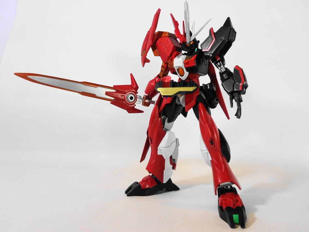 合体完了❗️エクシアダークマターの剣を加工、腰にマウントできます♪フィギュアーツを見ながら塗り分け、プラ板加工しました✨