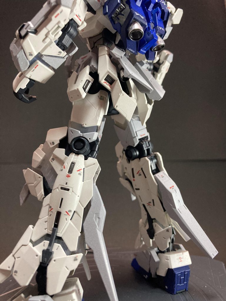 いつも見るお台場の眺め。お昼食べてからとりあえず眺めに行くといつもこのお尻です。実物よくみると関節とかにメタリック入ってましたね。今回はジャーマングレーで統一です。