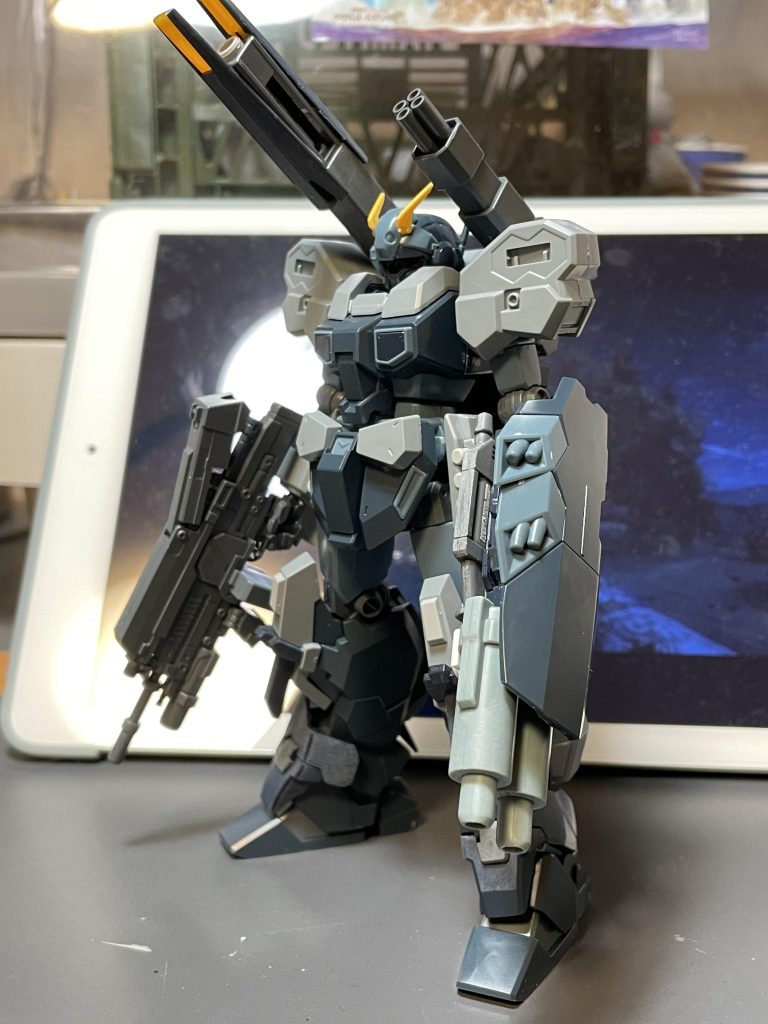 作成途中の一コマパート2キャノンに黒いユニコーンのあのパーツをプラスする計画もあったり、ガンダムに憧れたジェスタ設定で、ツノを生やす計画をしてみたり笑笑