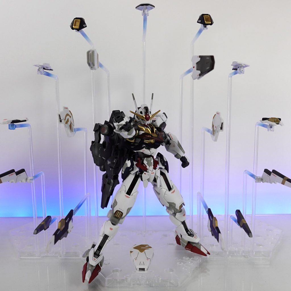 完成時の写真 その4皆さんが挑戦されているビットの浮遊表現にもチャレンジ難しい事は出来ないのでプラ棒頼りになってます