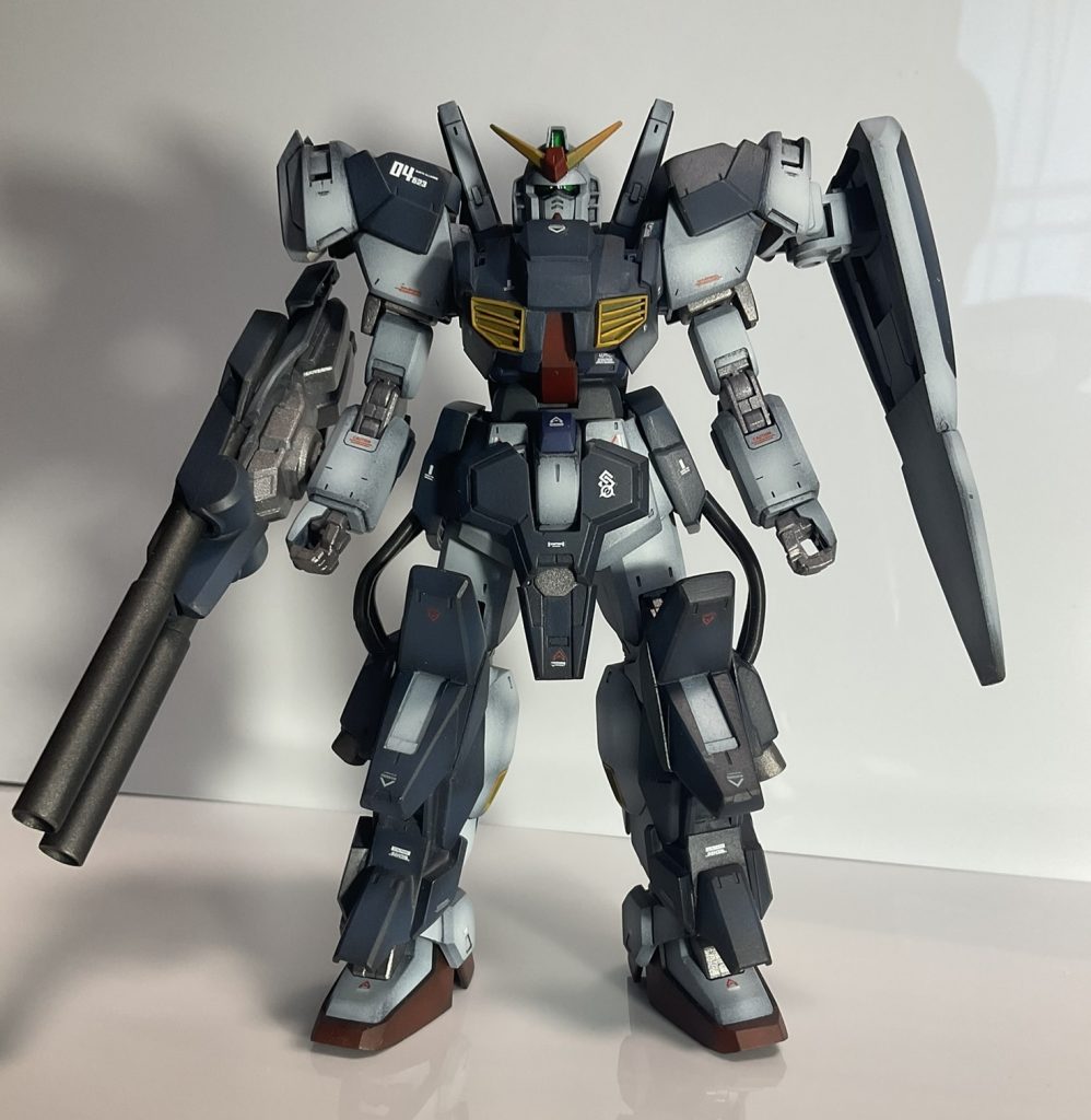 肩部アーマーと脚部アーマーはネオジム磁石でくっつけてます