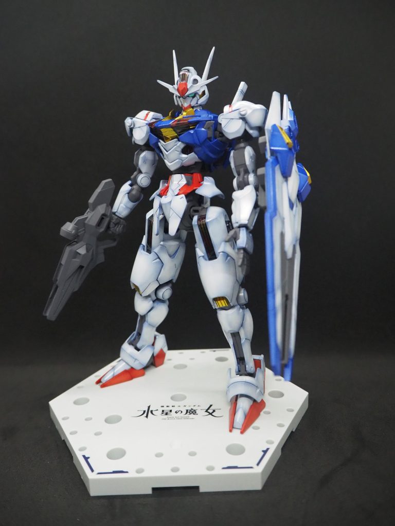 エアリアルは青紫のイメージがあったのでグラデーションは黒立ち上げではなく青紫立ち上げにしてみました。後は光沢が出るようにクリスタルパールで光沢感を出させています。