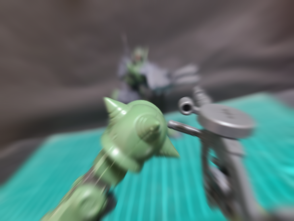 ブォォンジオン兵「な!?引き千切った腕を!!」