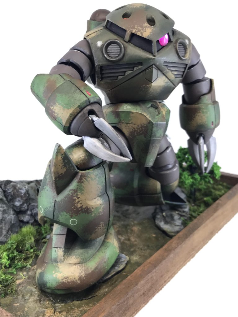 ジオラマ風台座を安く簡単に製作して、ガンプラを好きなポーズで配置するだけでそれっぽく見える不思議…(笑)  2022年12月8日 写真2枚追加