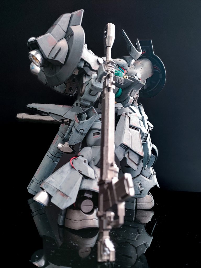 黒背景難しいですね。埃が目立ちすぎてしまう。背景はPVCで床はアクリルボードです。