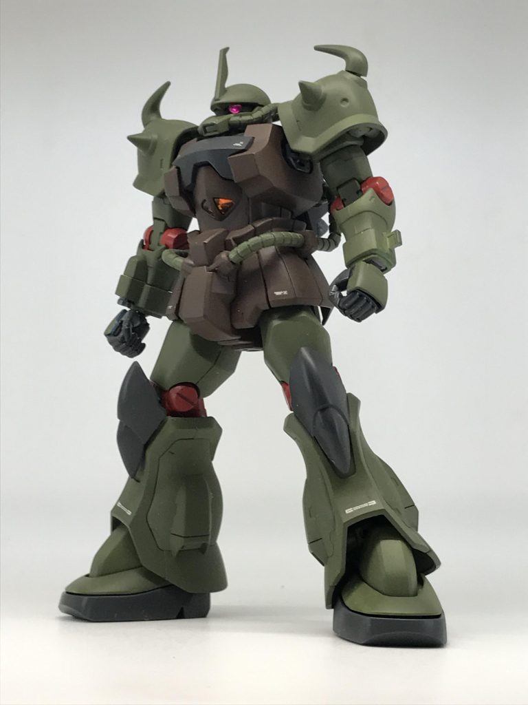 新作記念にウェザリング前の状態もパシャリいつもガレージで缶のつや消しを吹くのですが、外は寒いので珍しくランナー塗装ついでにつや消しもエアブラシを使いました缶より安いけど、吹きが缶より細かいので個人的には汚すには缶つや消しの方がいいかなぁ…楽だし🙄