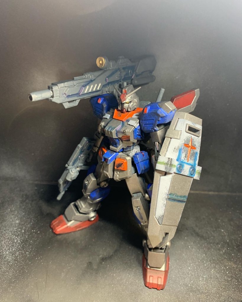 今回はホワイトの部分をアンティークシルバーという色で塗ってみたので、いつもとは違う雰囲気になりました。