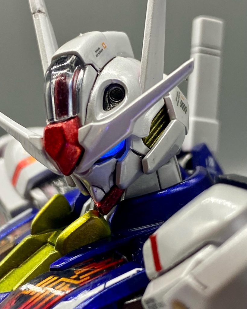 アイはUVライトでビコーンと!これカッコよくて好きですw 水星の魔女のキットはどれも作りやすくてカッコいいですよね。次を作るのも楽しく作っていきたい。頑張りますよー!