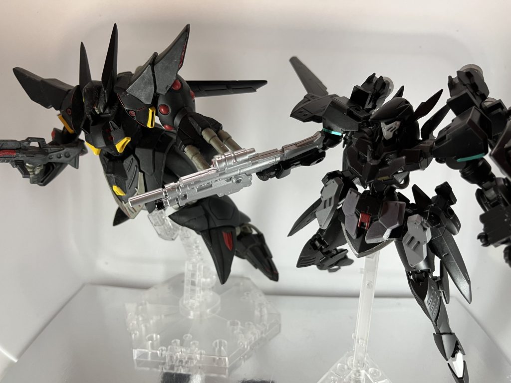 ギリアム『DCの残党か、油断せずいくぞ！了解です、少佐！