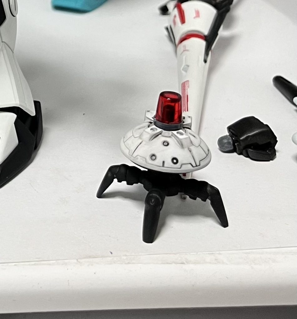 余ったパーツと30mmのロイロイで指揮車の代わり