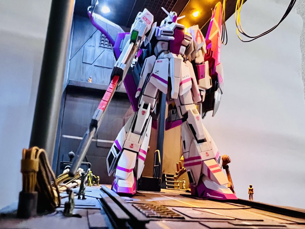 HG 1/144 GUNDAM EVOLVE../A ガンダムベース限定 MSZ-006-3 ゼータガンダム3号機 ホワイトユニコーン仕様 塗装済完成品 オリジナルLED発光ベース付き–4枚目/制作者：H4co Y