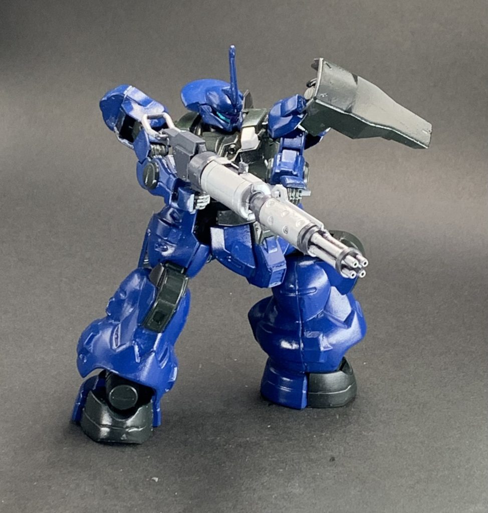 両手持ち、大きなハルバートにばかり目が行きがちですが実際に運用される際はこういう武装なのかなとか考えるのも楽しいですよね