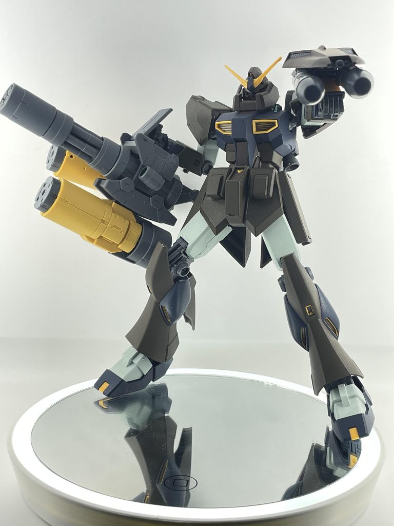 シールド仕上げにプレミアムトップコートつや消し使用、ちょっと塗りが甘かったのか所々塗装が剥がれてるのが課題