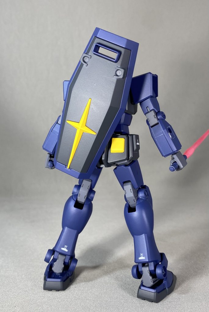 シールドは手元にあったジムのものを使っています。