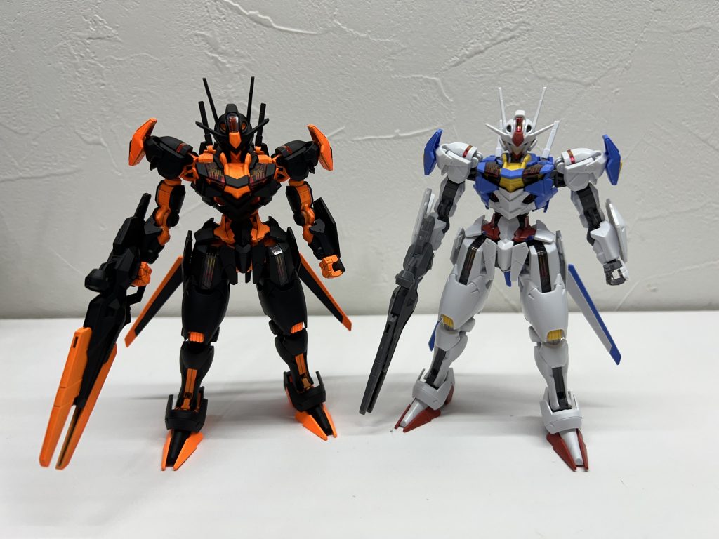 ノーマルエアリアルとの比較。完全に悪役カラーですね。