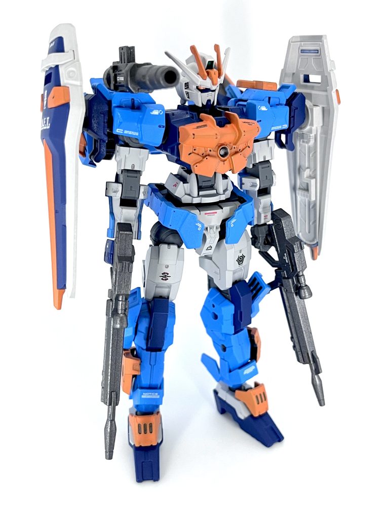 カラーリングは、ブルーとオレンジは思い通りでしたが、スカイブルーが明るすぎましたね・・・色の微調整が出来ないのが、スプレー缶塗装の辛いところ。