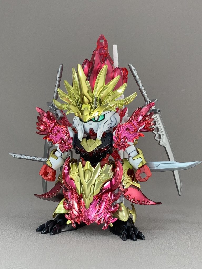 頭部は大きすぎる気がするので、通常盤の方が好みです。余りパーツがあって再現できるのは嬉しいですね。