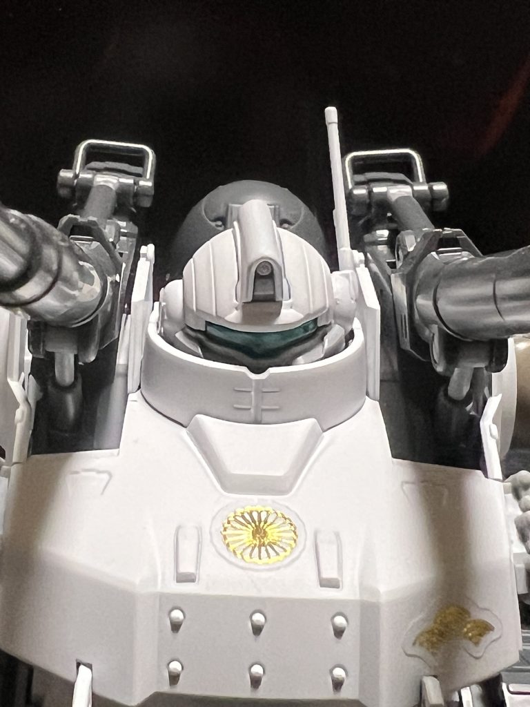 各所におめでたそうなステッカー貼ってみました。