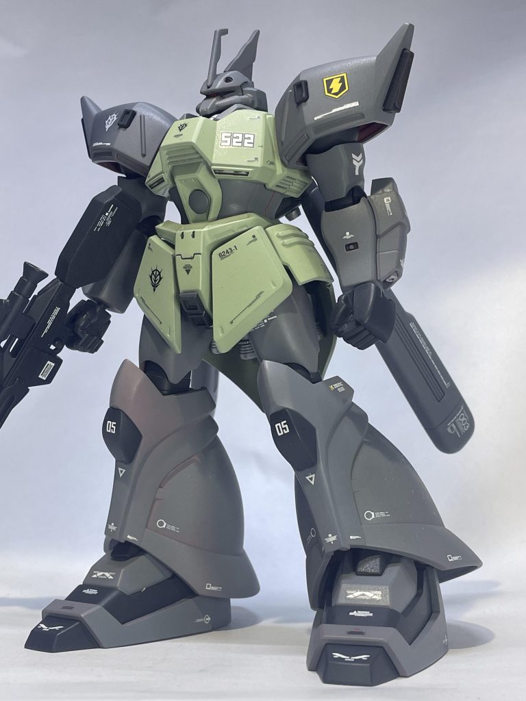 HG ゲルググJ。量産型感を出したいと思いマリーネカラーに全塗装してみました。