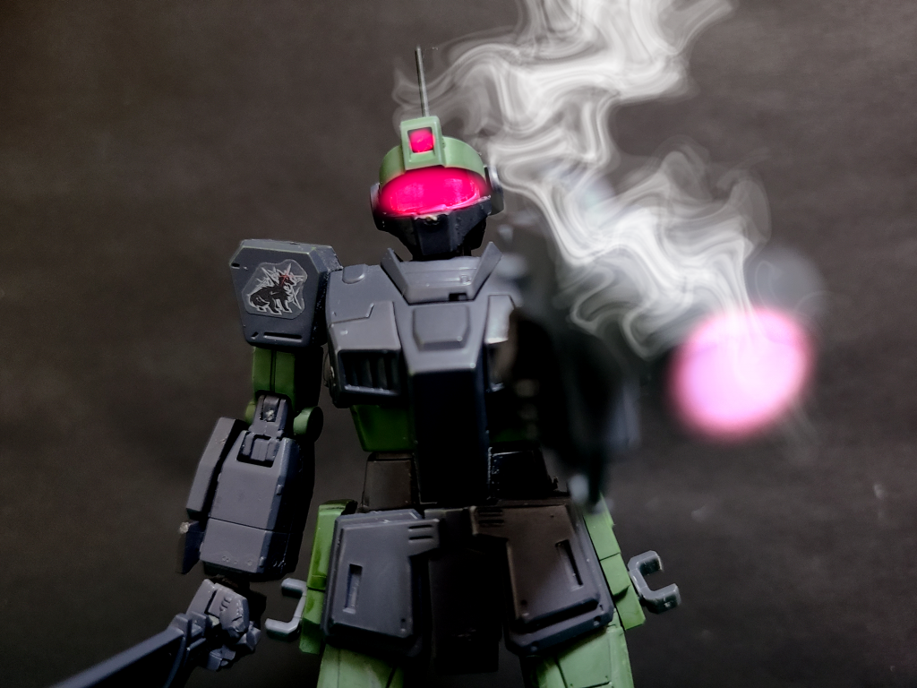 ハウンドγ「卑怯？先に撃ってきて何言ってんだ？それによぉ…好きなんだ！！レナートは！遊び遊び！殺しが！！」