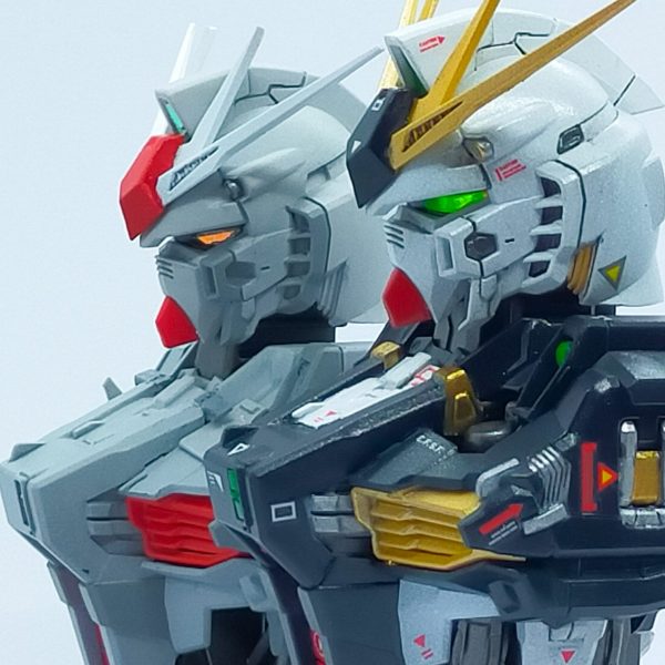 ガシャポン　メカニカルバスト　νガンダム　2体