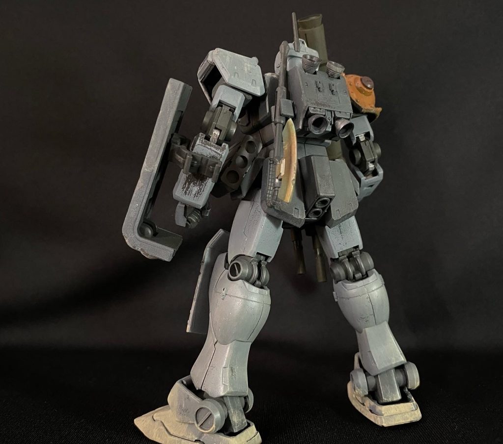 後ろ姿バーニアとヒートホークの刃の塗装に結構力入れました。