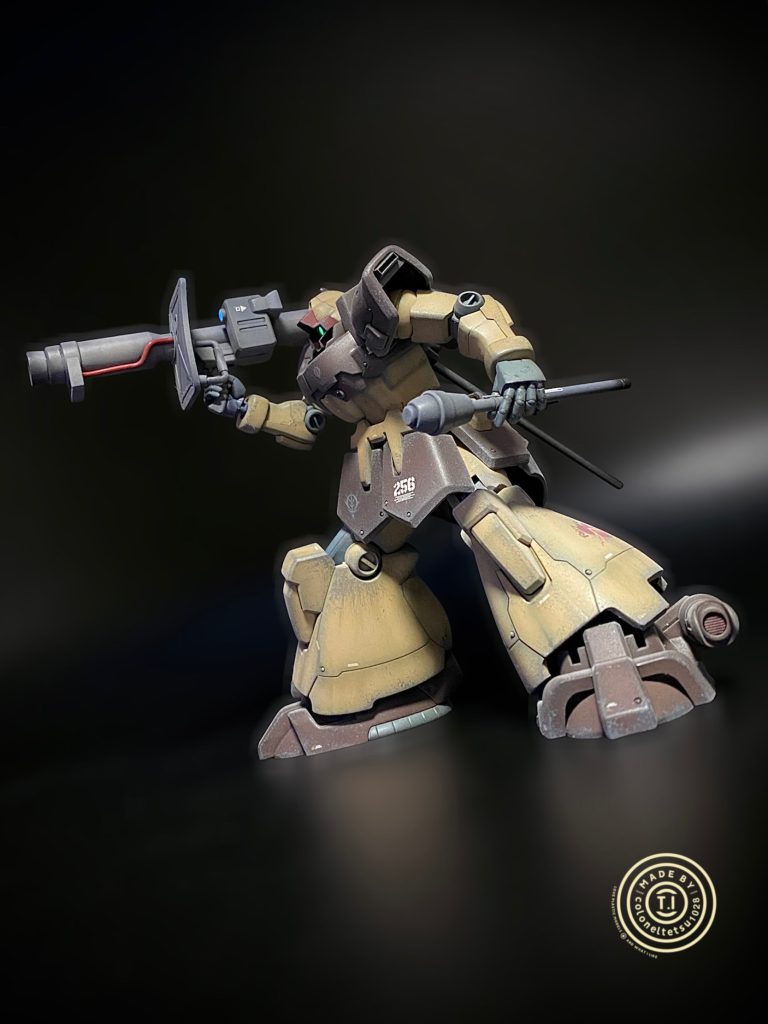 パンツァー•ファウストは自作、バズーカの赤いケーブル?はコードを這わせて再現しました。