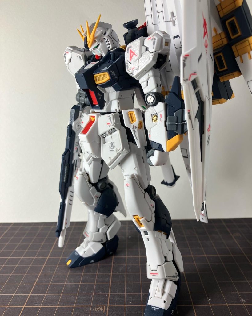 νガンダム–2枚目/制作者：マラサイ