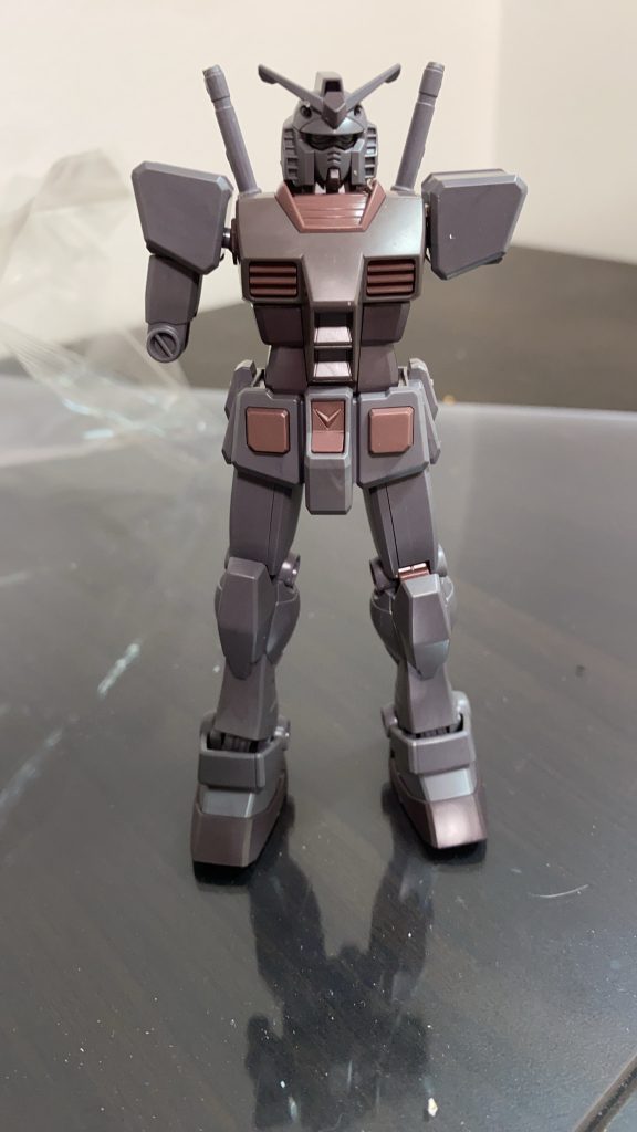 ここまで組んだ時に、「コイツァ中々やな。」と思いました。なんせパーツ分割無さ過ぎて困りました。本当の闘いが始まる予感がしました。