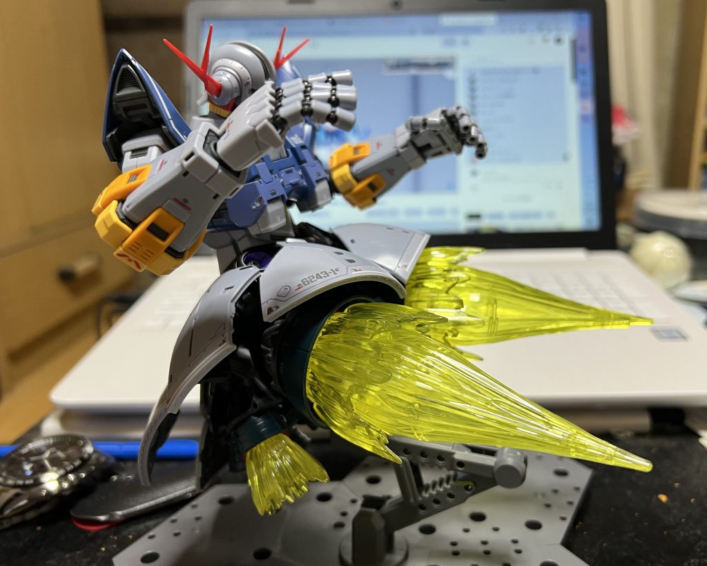 PSソフト「ガンダム・ザ・バトルマスター」の下段強キック風このキットの製品紹介を見たときにこのゲームを想起した方も多いことかと