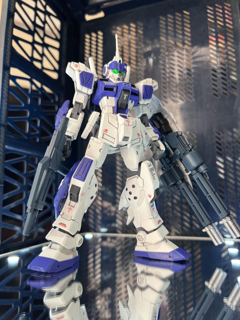 お気に入りのガトリングシールドver.MAを持たせております。