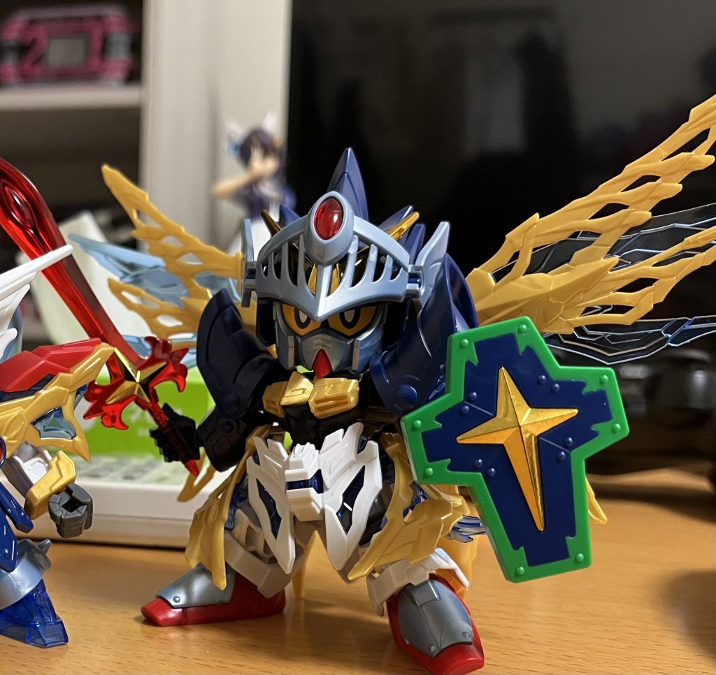 フルアーマーナイトガンダムに諸葛亮フリーダムガンダムのパーツを少しつけただけ