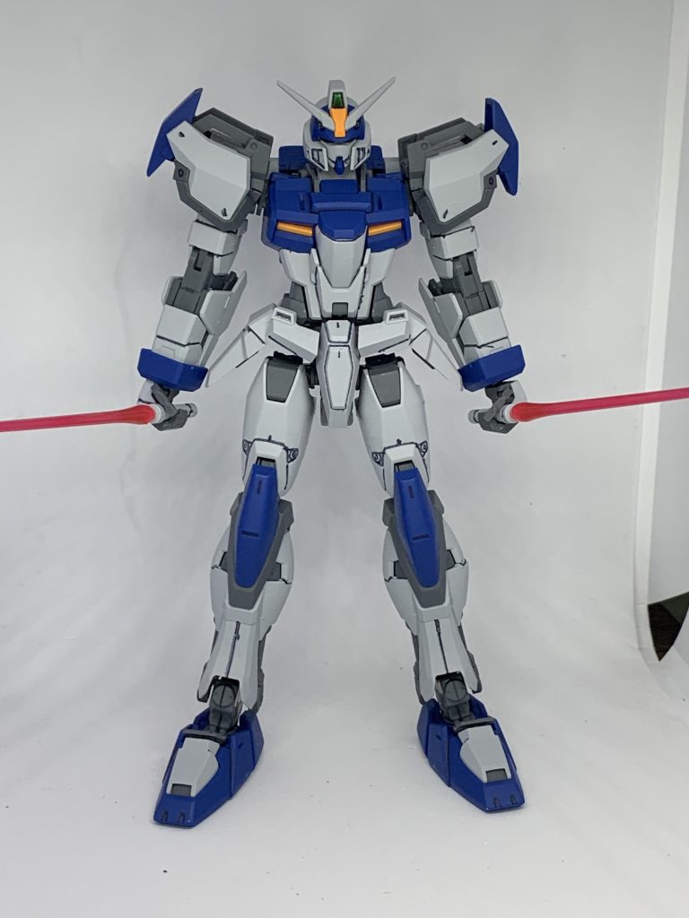 カッコ良すぎて棒立ちですら様になる……すごい……