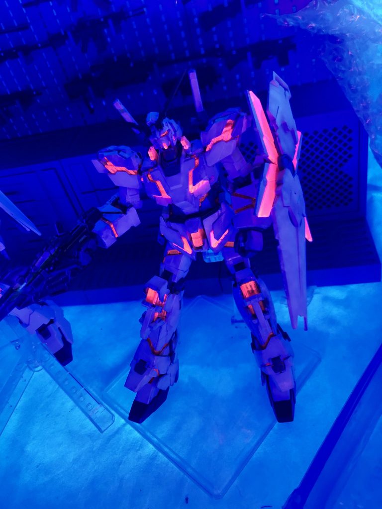 デストロイモード！蛍光レッドの缶スプレーで簡単に！