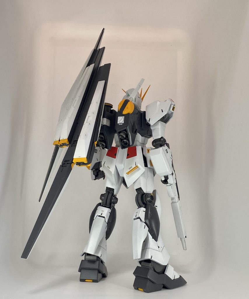 MG νガンダム–3枚目/制作者：Be-koro1