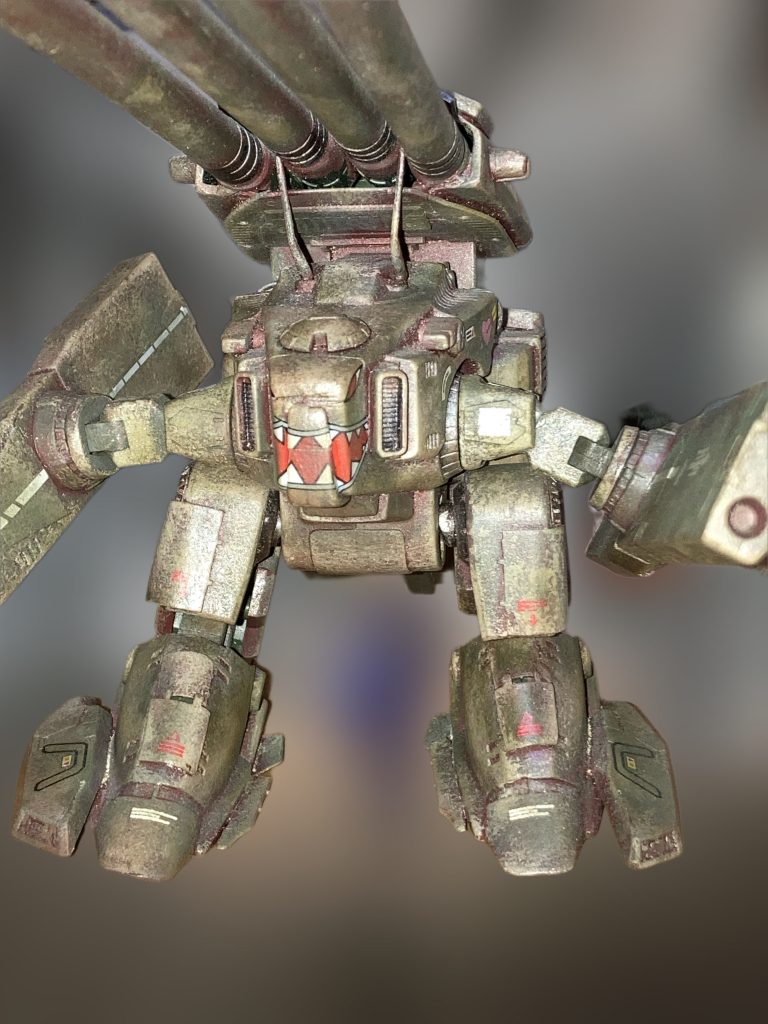 ベースはバンダイ製(旧イマイ製)のデストロイドモンスターに、hgジオのバックパック等を使ってます。デカールもほぼガンプラのデカールです。