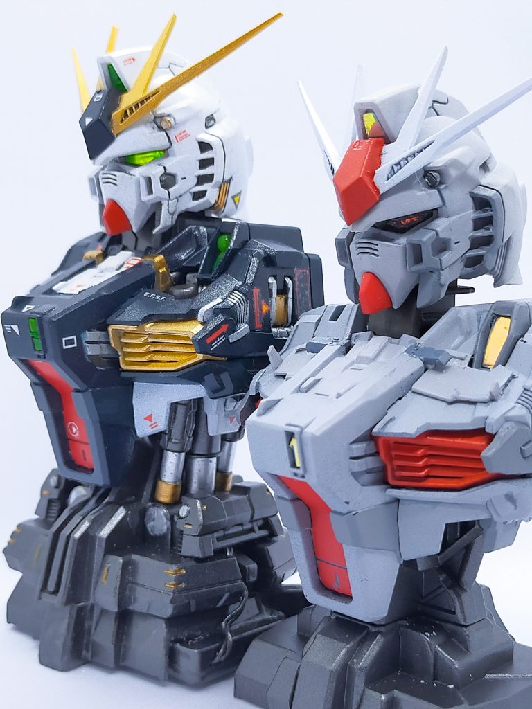 500円でこの精密さとデザイン。なかなかカッコいいです。