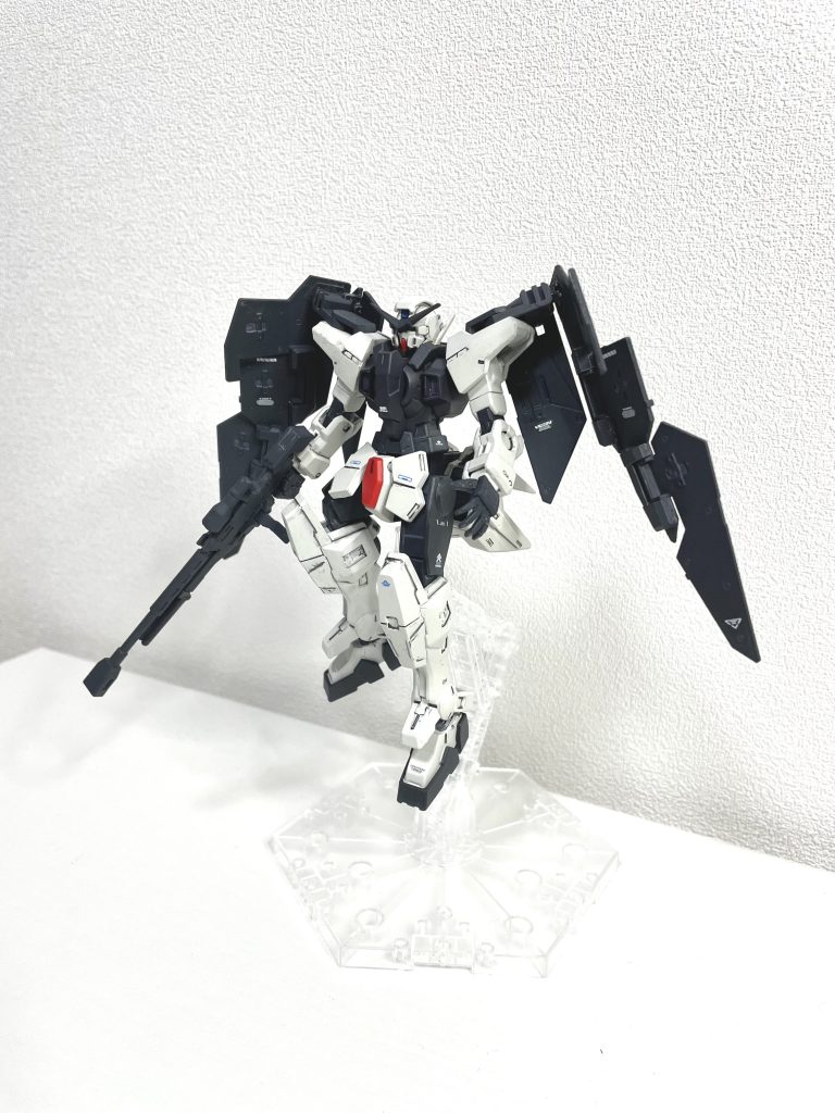 白は、水性のMSホワイトにセールカラーを混ぜたんですが、ちょっと、クリーム色の感じが足りなくて、グレーも塗り分けたんですが全くわからない感じです(//∇//)。調色って難しい  