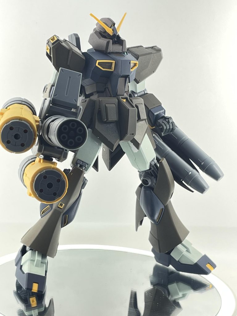 ハンドパーツにはガンダムマーカージオン軍セットよりガンダムマーカージオングレー