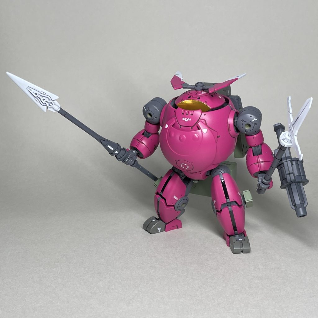 放浪時 まえ 先月にこの状態で完成していましたが、ガンプラのパーツを使っていないので投稿できませんでした。30MMのオプションパーツの槍や荷物を持たせています。