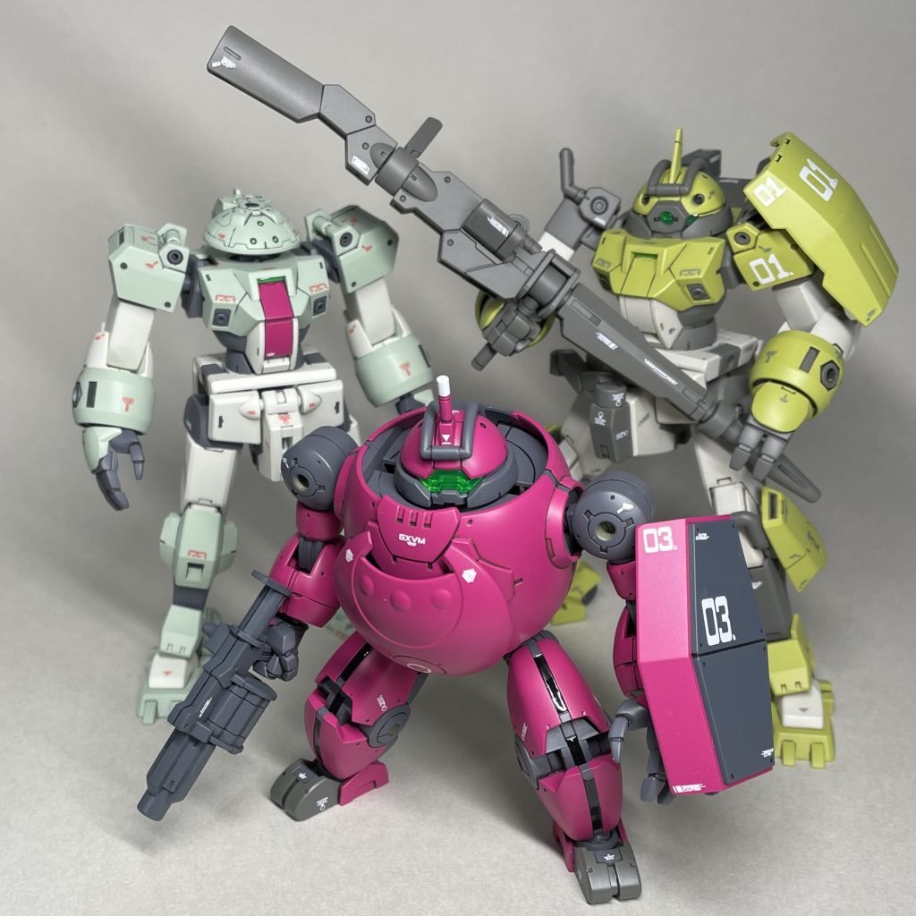 デミトレーナー(っぽいもの) 3体 デミトレーナーの頭部をグエル用MS(妄想設定機体)に使ってしまったので、デミトレーナーの頭部の代わりに30MMのロイロイのパーツを付けてみました。