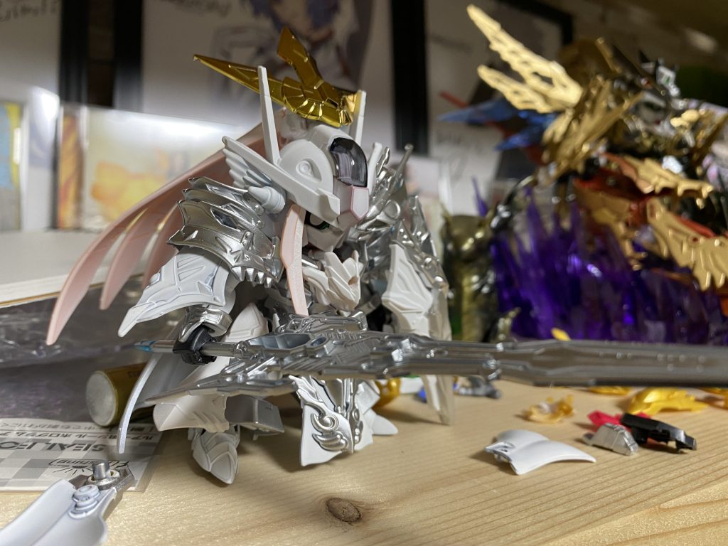 画像整理してたら出てきた為に追加で。優柔不断なので、この時点ではまだ頭飾りをどうするか決まってないです。白い箇所はこのあとパールホワイトで塗装してます。基本は缶スプレー、コンプレッサー使ってみたいです、、、(*´꒳`*)