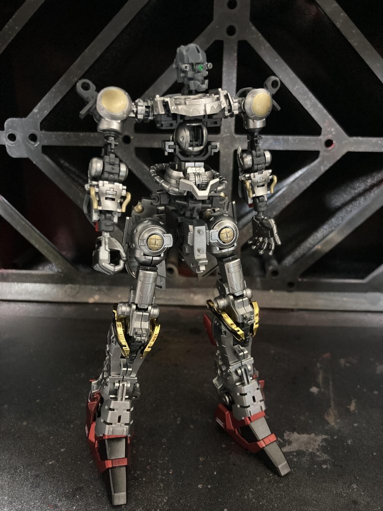 内側はガイアノーツのスターブライトジュラルミンで塗装してます。