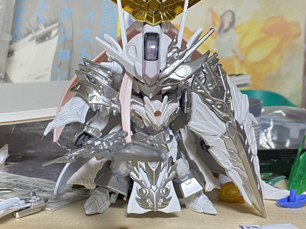 頭の部分が最後まで悩んでおりまして、、昔作ってあった素組ノーベルをバラして取り付け。背景ワチャワチャはすみません(>人<;)