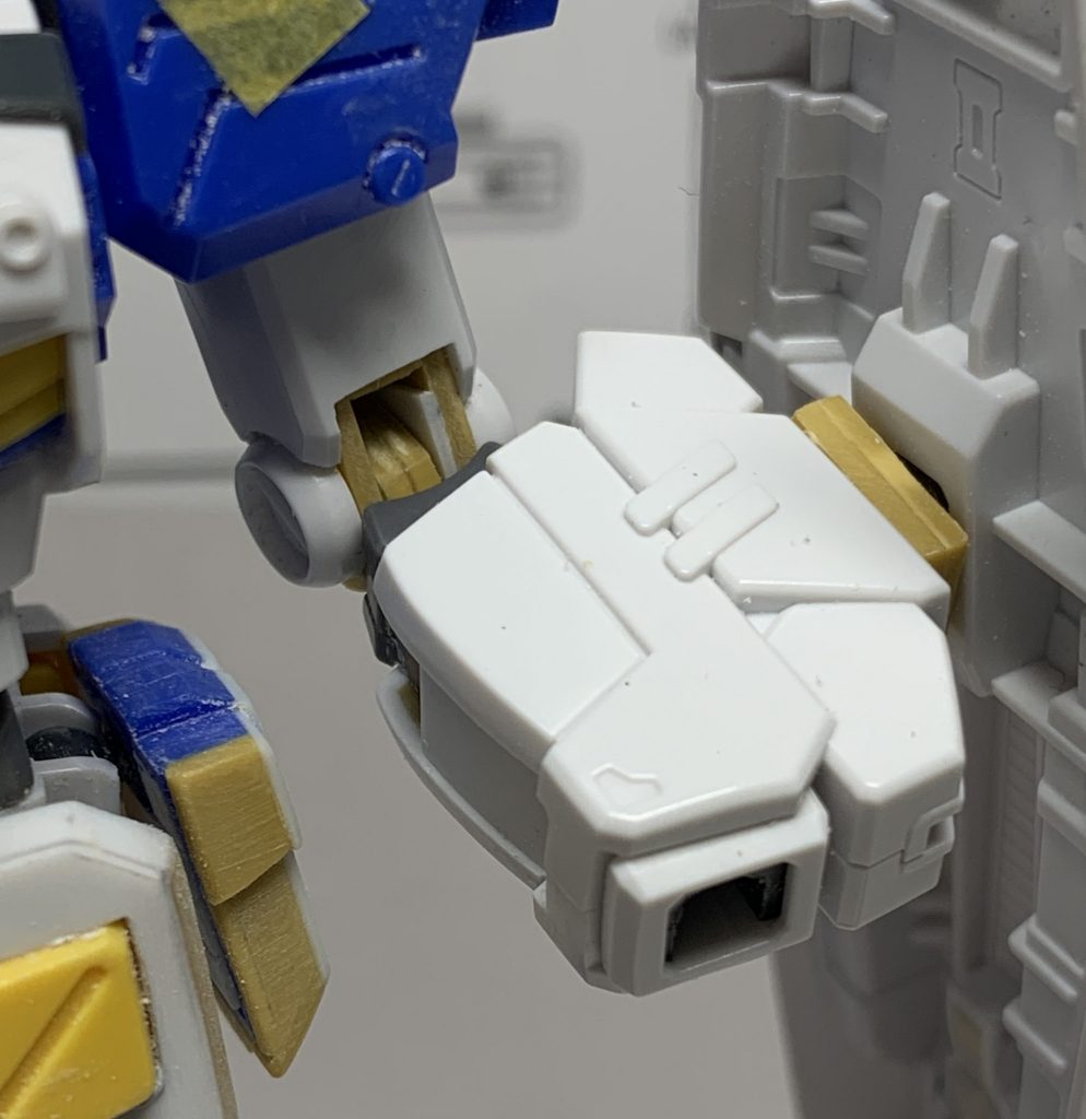 肘関節を自作して、肘を回転出来るようにしました！これで結構ポージングの幅が広がったと思います！