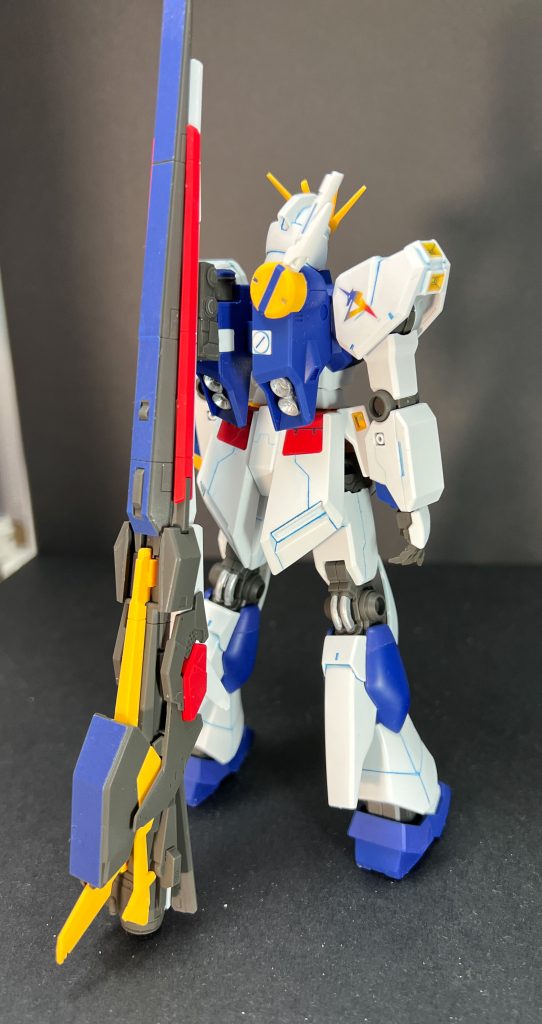 背面。ロングレンジフィンファンネルはマーキングシール使いました。