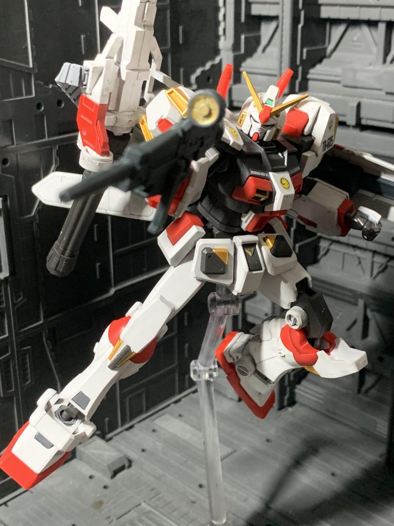 ハイパービームライフル。スコープはゴールドで塗装しました。