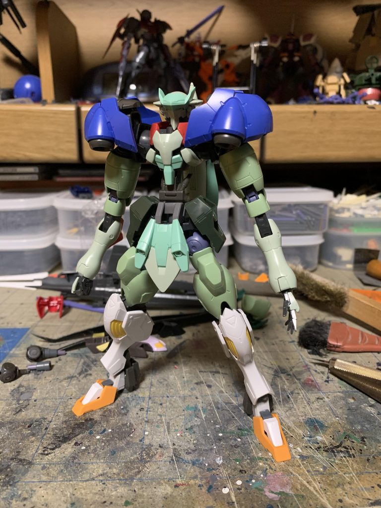 太ももをマンロディの両足を使って逞しくw