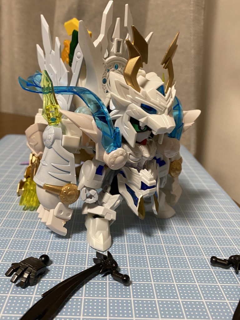 毎度思うのが、、、サフ吹いた状態の方が良いのでは、、、色塗り難しいですね