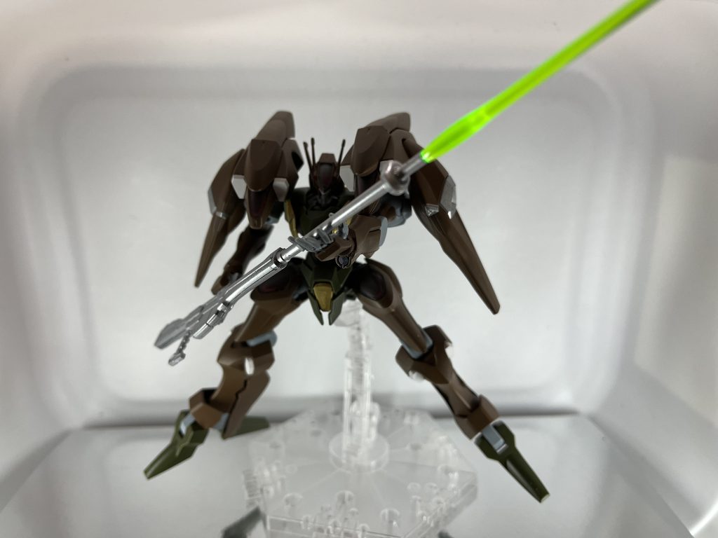 ロングビームサーベルこれやるためにアルケビュースを改造ジェリド『カミーユのガンダムに出来て俺の機体に出来ない訳がない!